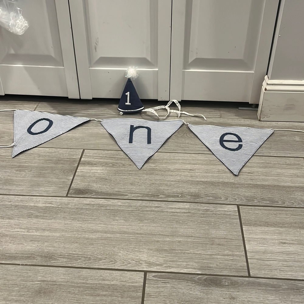 Birthday banner and hat for 1 yr old party